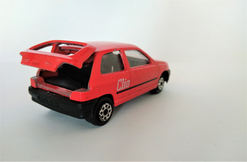 Illustration for article titled French Friday: The First Clio